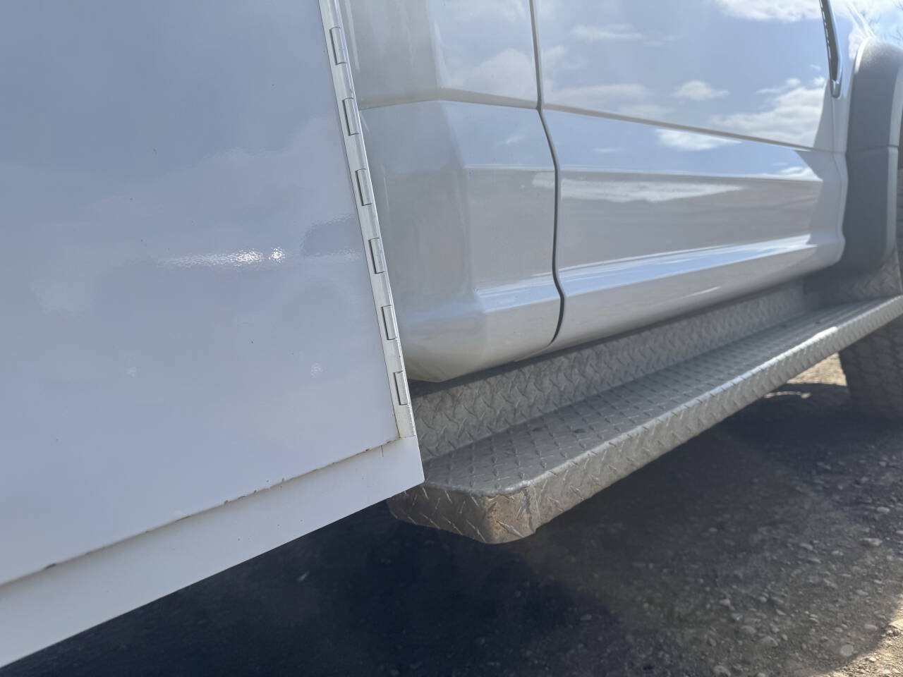 Used 2018 Ford F550 4x4 Regular Cab Super Duty image 16