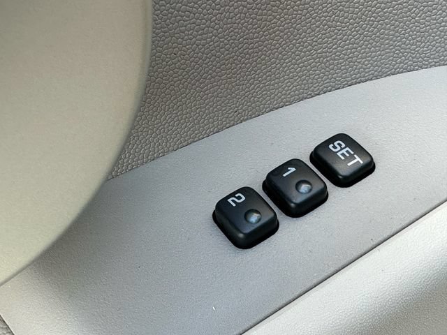Used 2004 Nissan Quest SE w/ (SEA) Seat Pkg FWD image 29