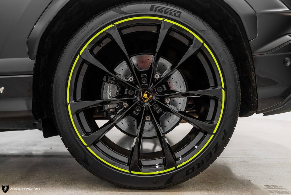 Used 2024 Lamborghini Urus S image 17
