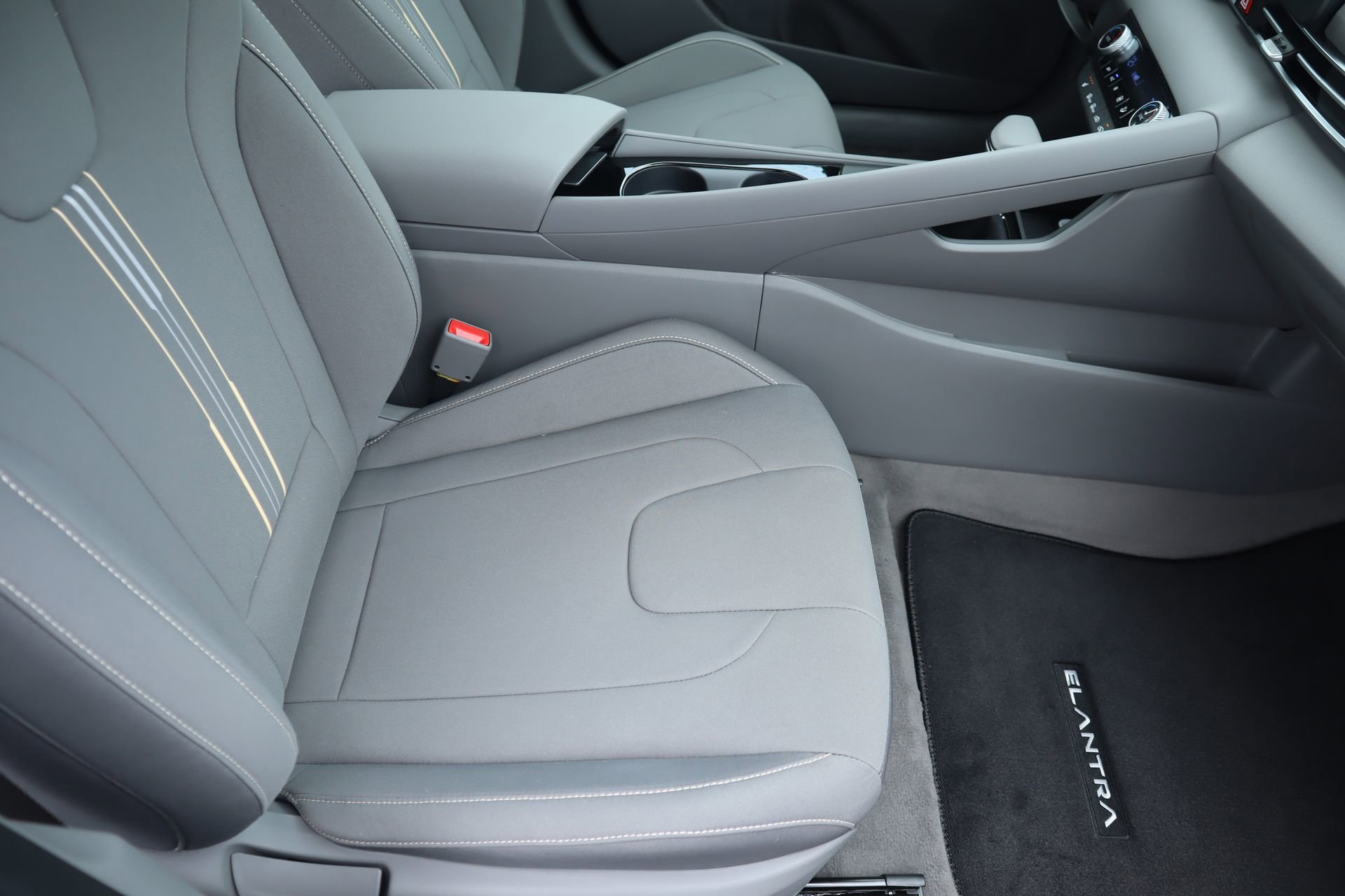 New 2026 Hyundai Elantra SEL Sport Premium FWD image 13
