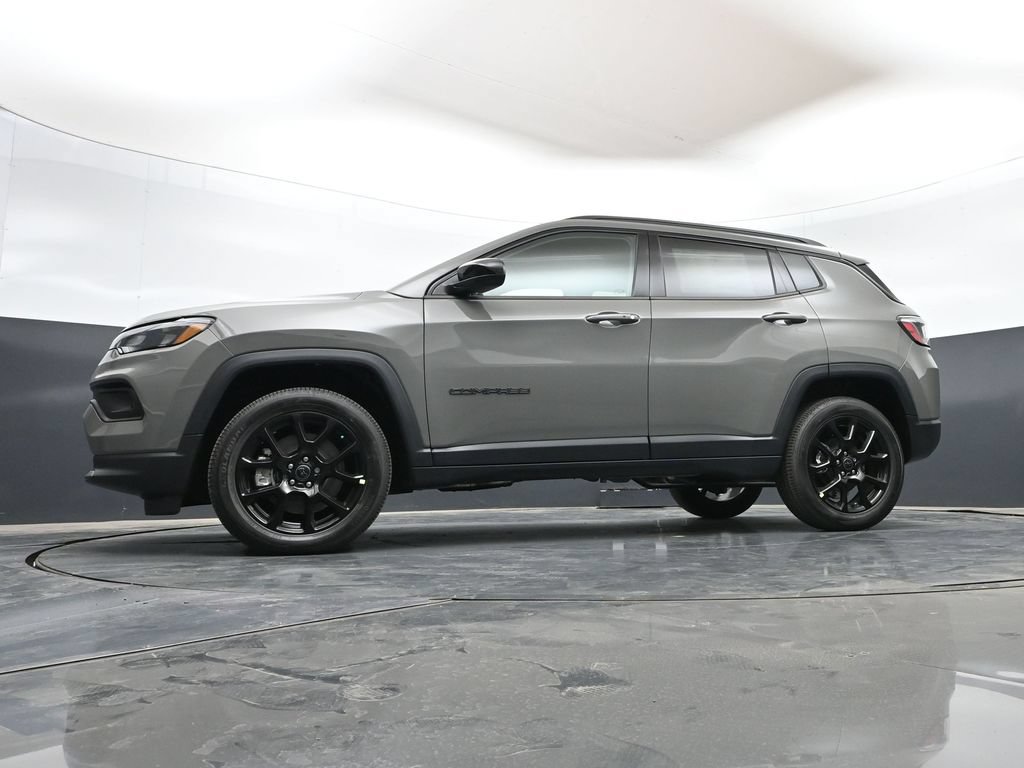 New 2026 Jeep Compass Latitude AWD/4WD image 42