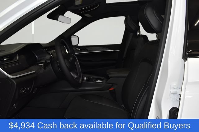 New 2026 Jeep Grand Cherokee Altitude AWD/4WD image 13