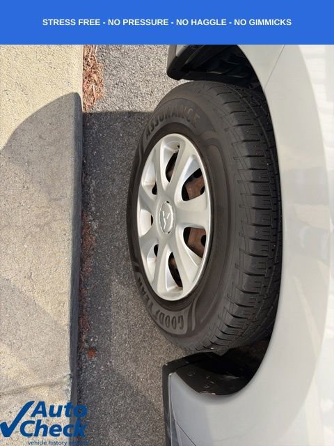 Used 2014 Mitsubishi Outlander ES FWD image 11