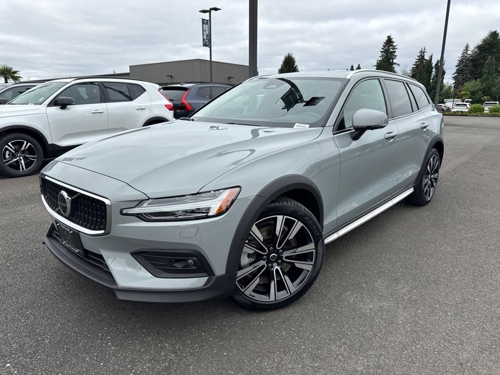 New 2026 Volvo V60 B5 Cross Country Ultra w/ Climate Package