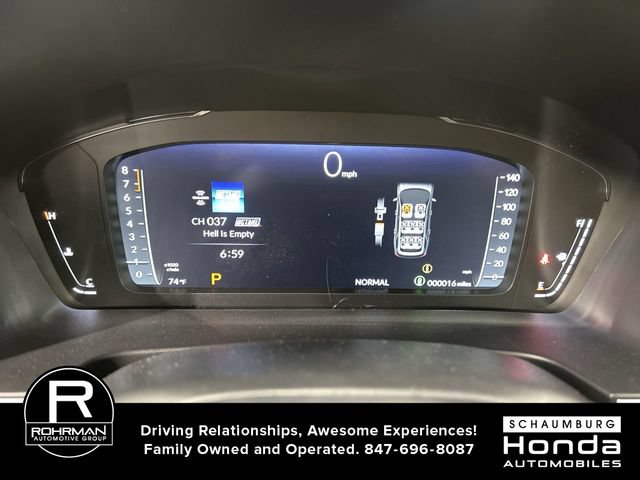 Used 2025 Honda Pilot Elite image 16