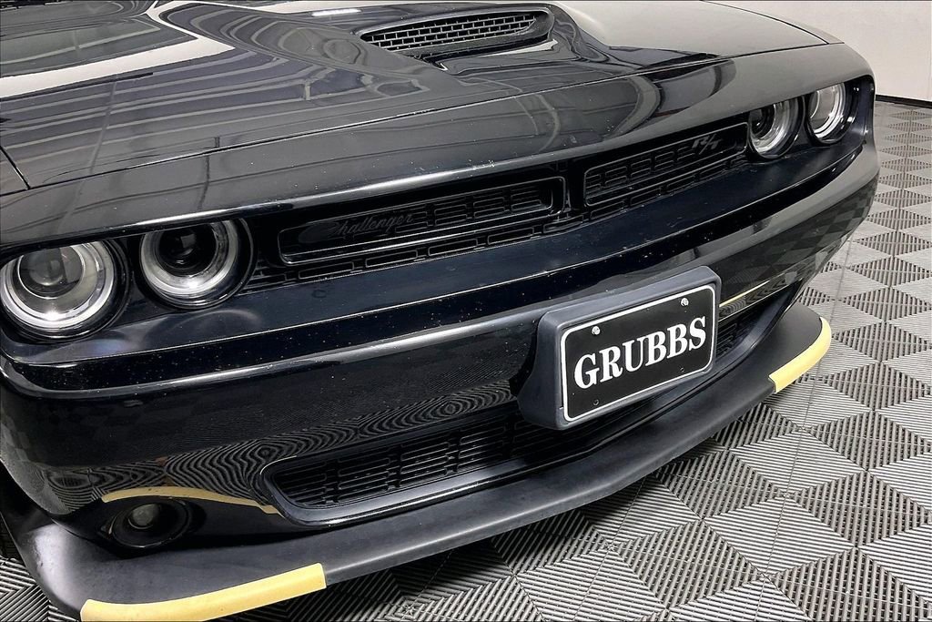 Used 2022 Dodge Challenger R/T w/ Blacktop Package image 35