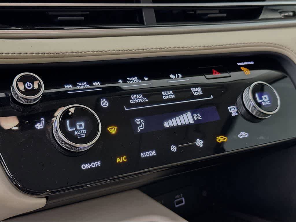 Used 2024 INFINITI QX60 Luxe AWD/4WD image 18