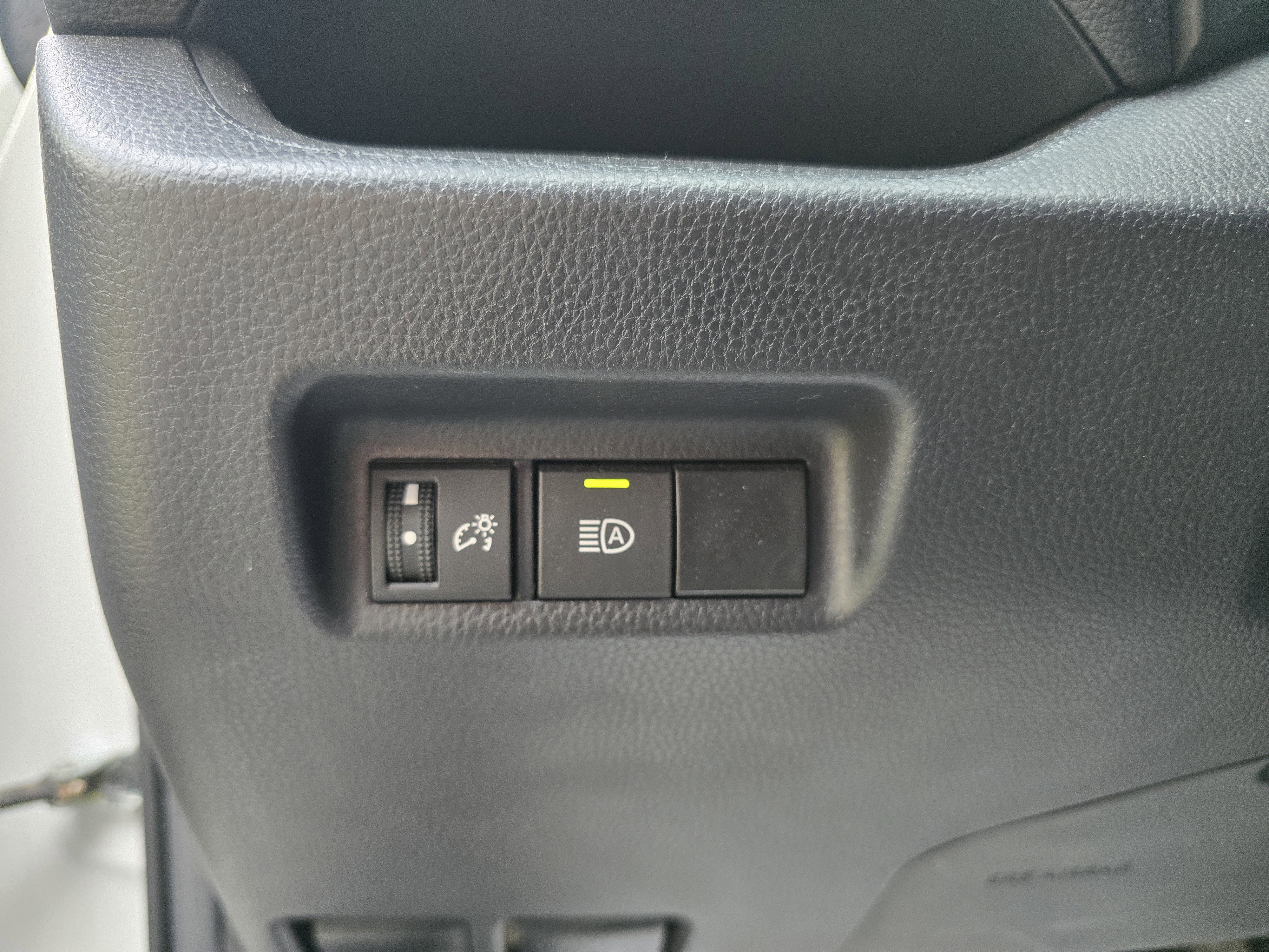 Used 2023 Toyota RAV4 LE FWD image 17