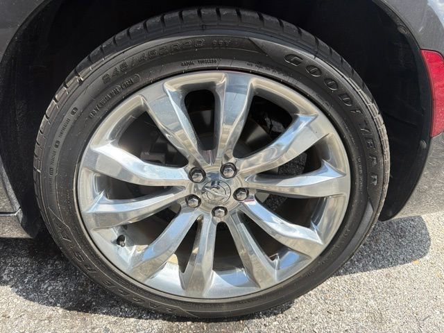 Used 2017 Chrysler 300 Limited RWD image 32
