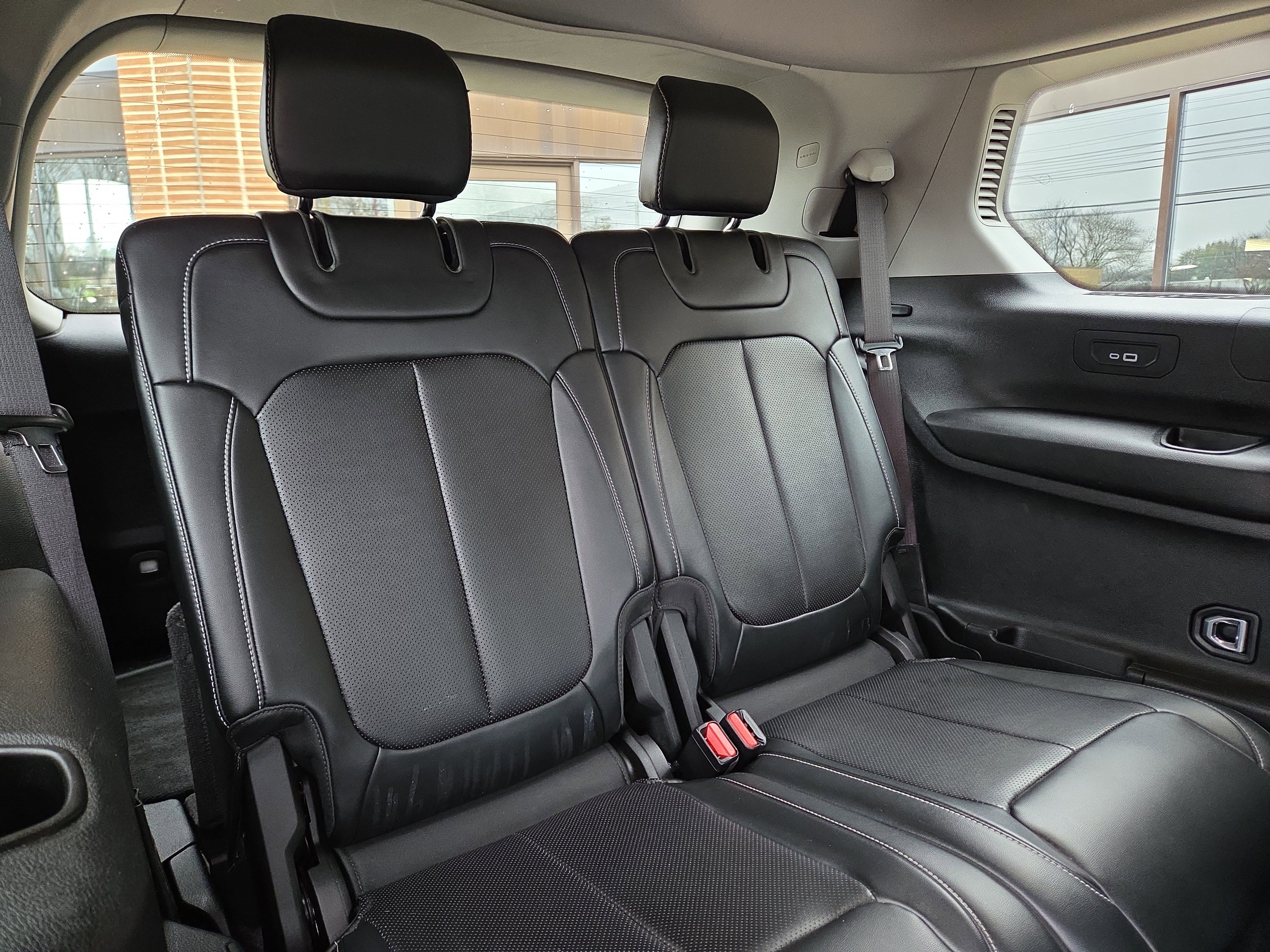 Used 2021 Jeep Grand Cherokee L Limited w/ Luxury Tech Group II image 14