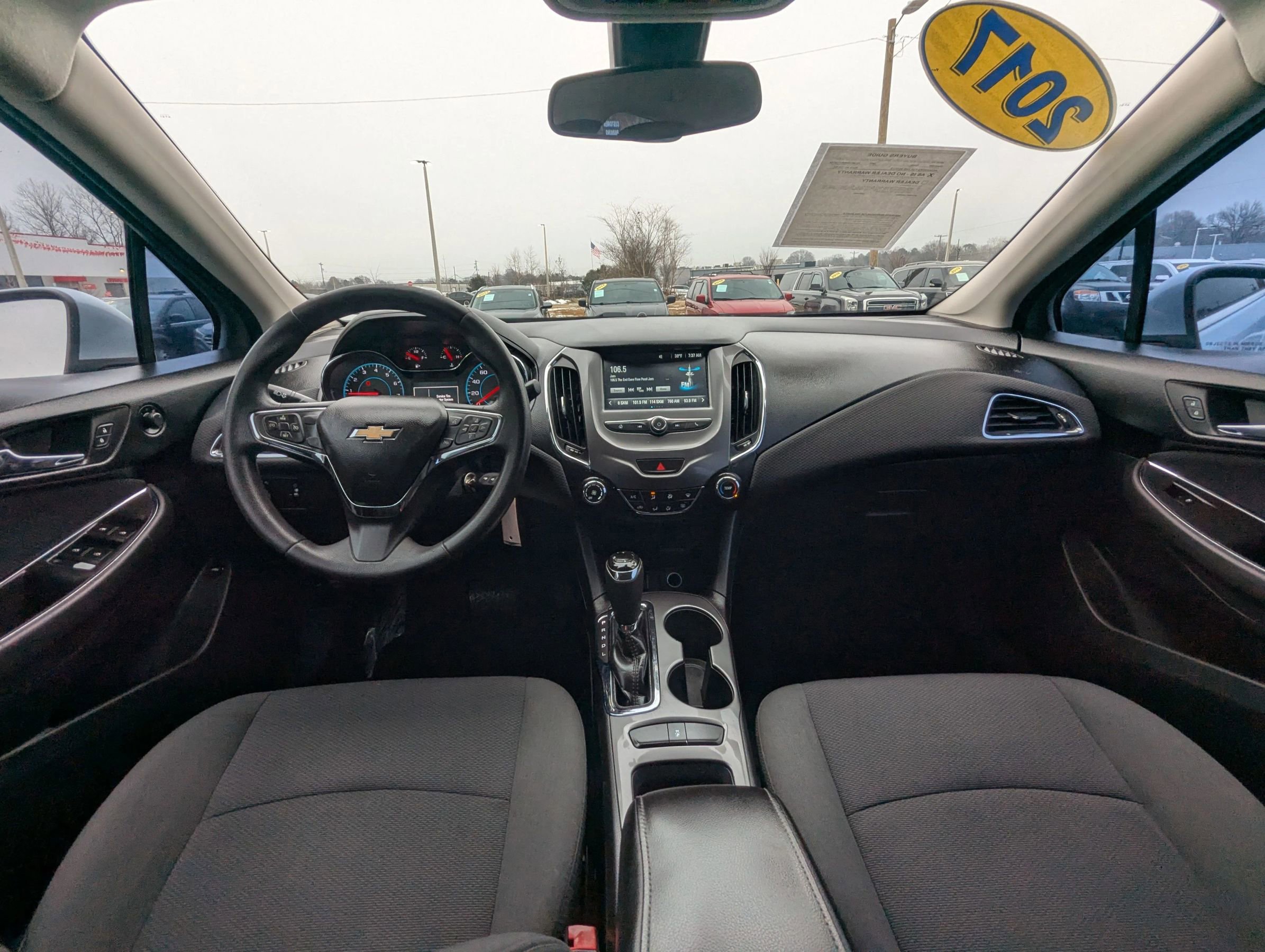 Used 2017 Chevrolet Cruze LT image 12