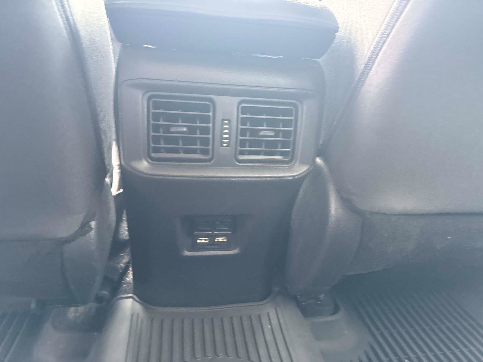 Used 2021 Toyota RAV4 XLE image 17