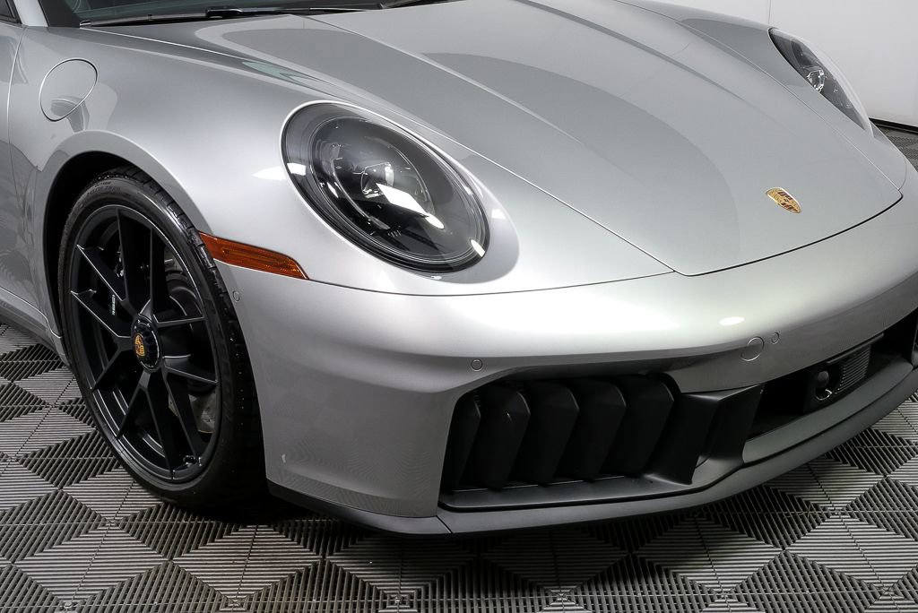 Certified 2026 Porsche 911 Carrera GTS image 37