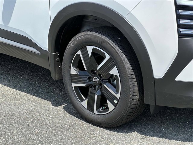 New 2025 Nissan Kicks SV image 7