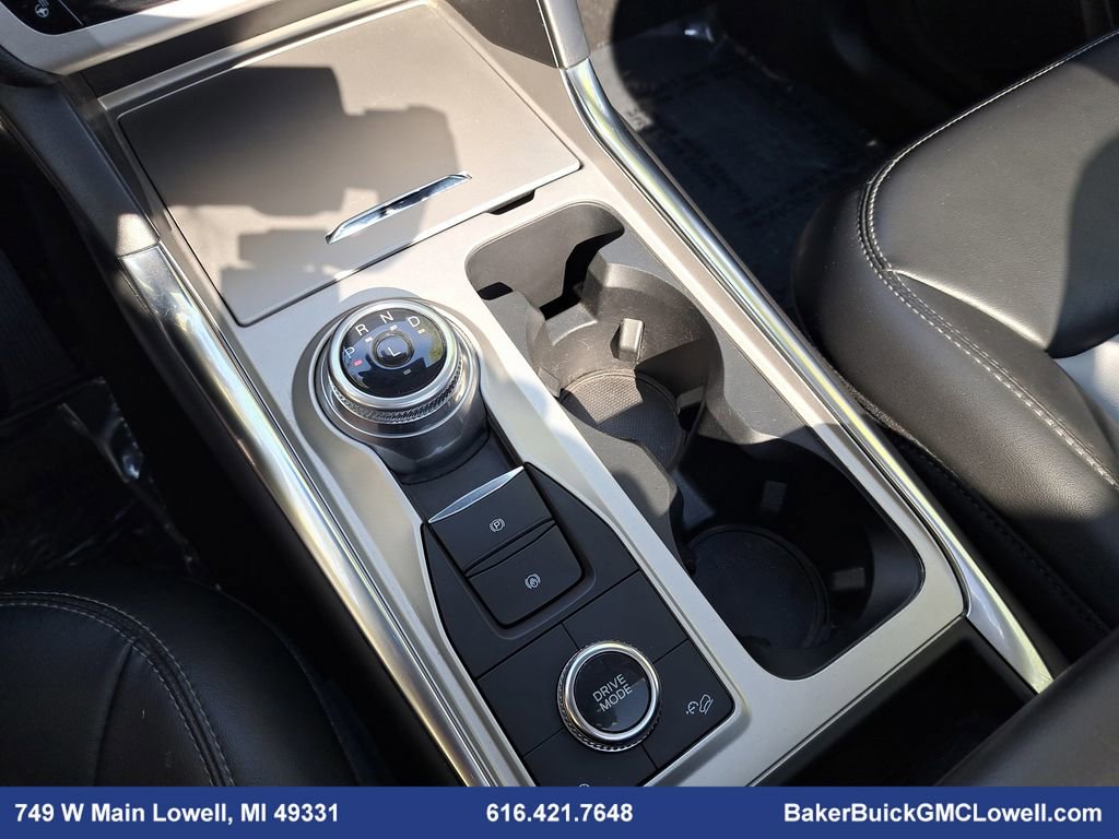 Used 2022 Ford Explorer XLT w/ XLT Sport Appearance Package image 27