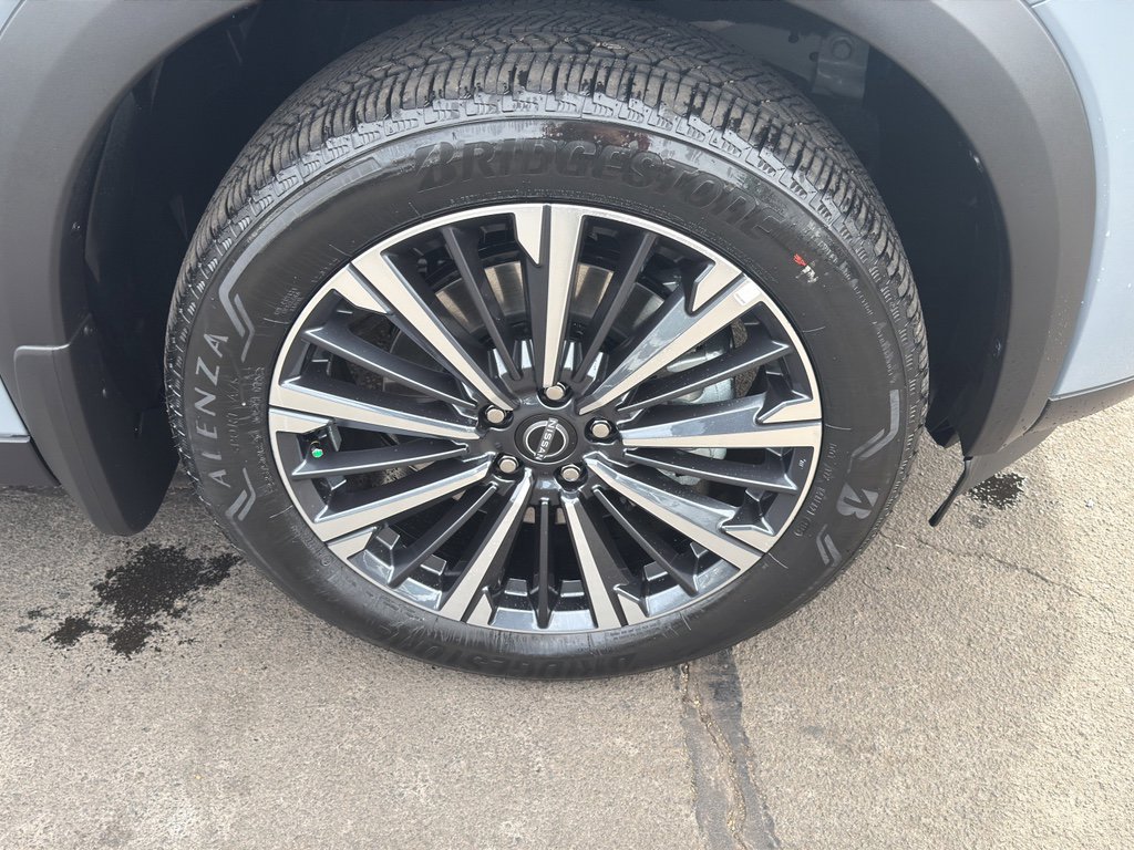 New 2026 Nissan Pathfinder Platinum image 9