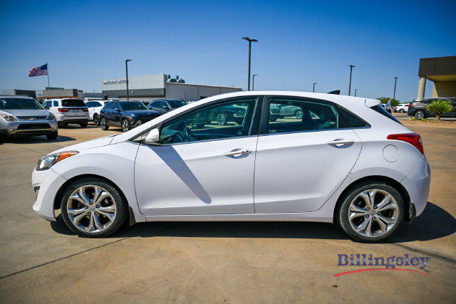 Used 2014 Hyundai Elantra GT w/ Option Group 03 FWD image 2