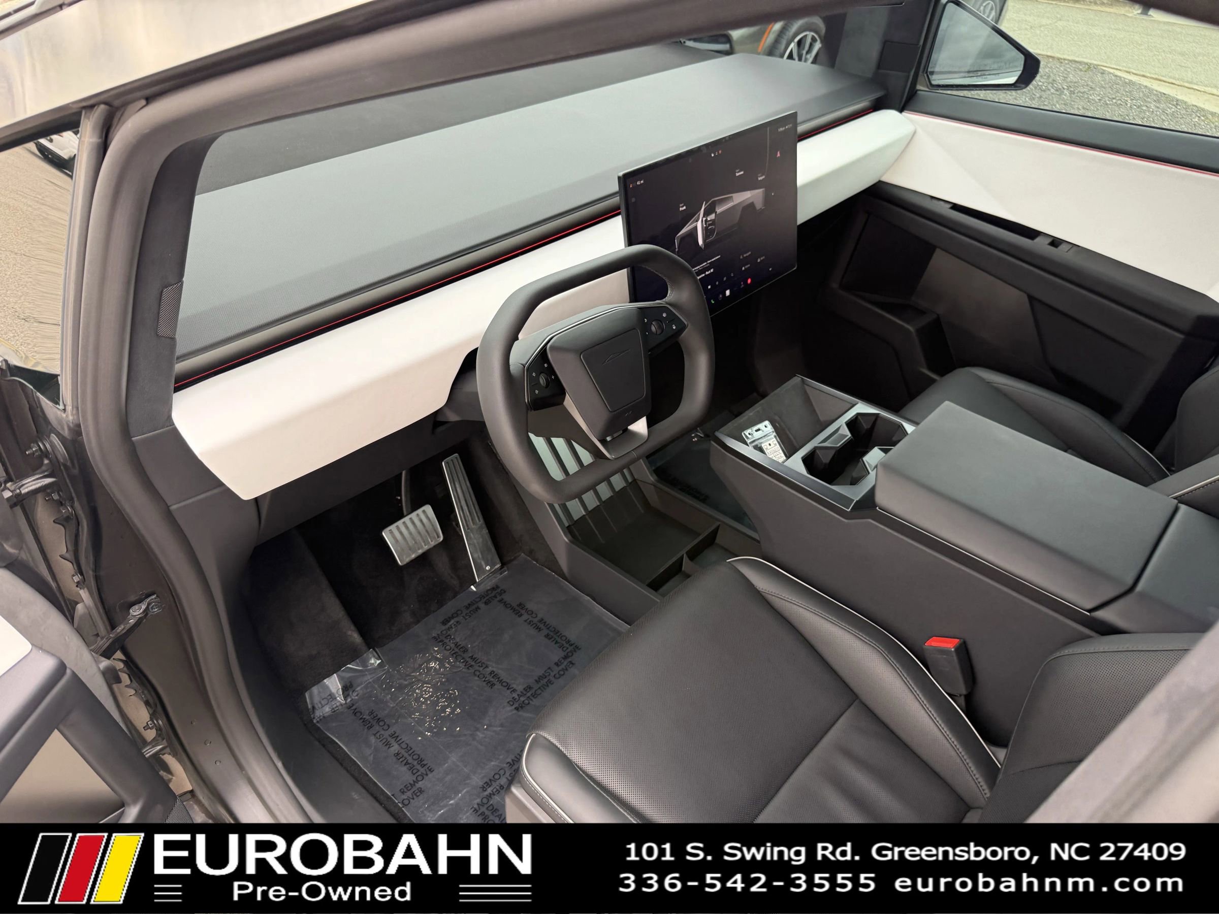 Used 2024 Tesla Cybertruck AWD Crew Cab image 12