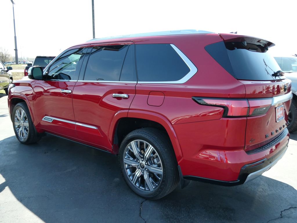 Used 2023 Toyota Sequoia Capstone image 7