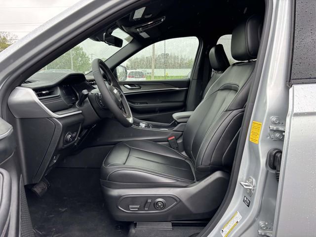 New 2026 Jeep Grand Cherokee L Limited AWD/4WD image 4
