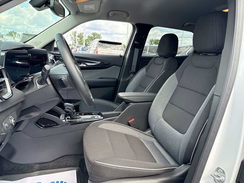 New 2025 Chevrolet TrailBlazer LT w/ Convenience Package image 11