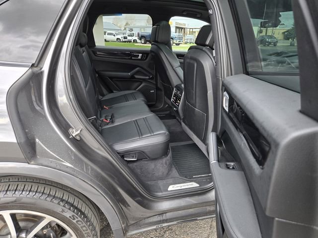 Used 2020 Porsche Cayenne AWD/4WD image 26