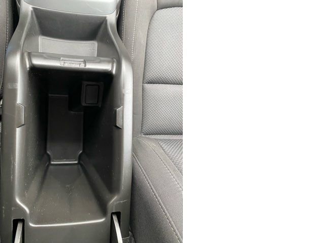 Used 2022 Chevrolet Colorado LT w/ Fleet Safety Package image 18