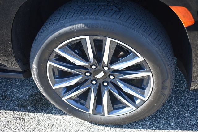 Certified 2024 Cadillac Escalade Sport Platinum w/ Heavy-Duty Trailer Package AWD/4WD image 11
