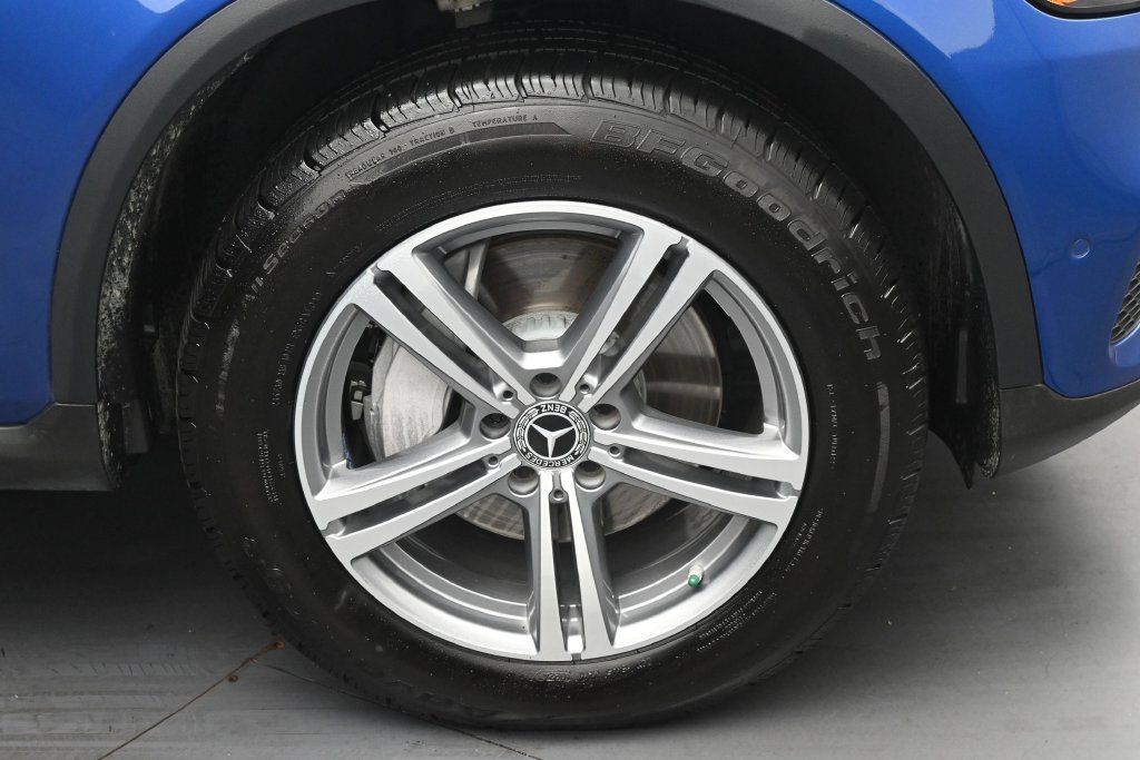 Used 2022 Mercedes-Benz GLC 300 w/ Premium Package Lite image 33