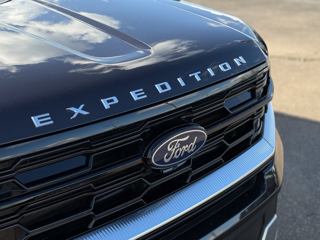 Certified 2025 Ford Expedition Platinum AWD/4WD image 37