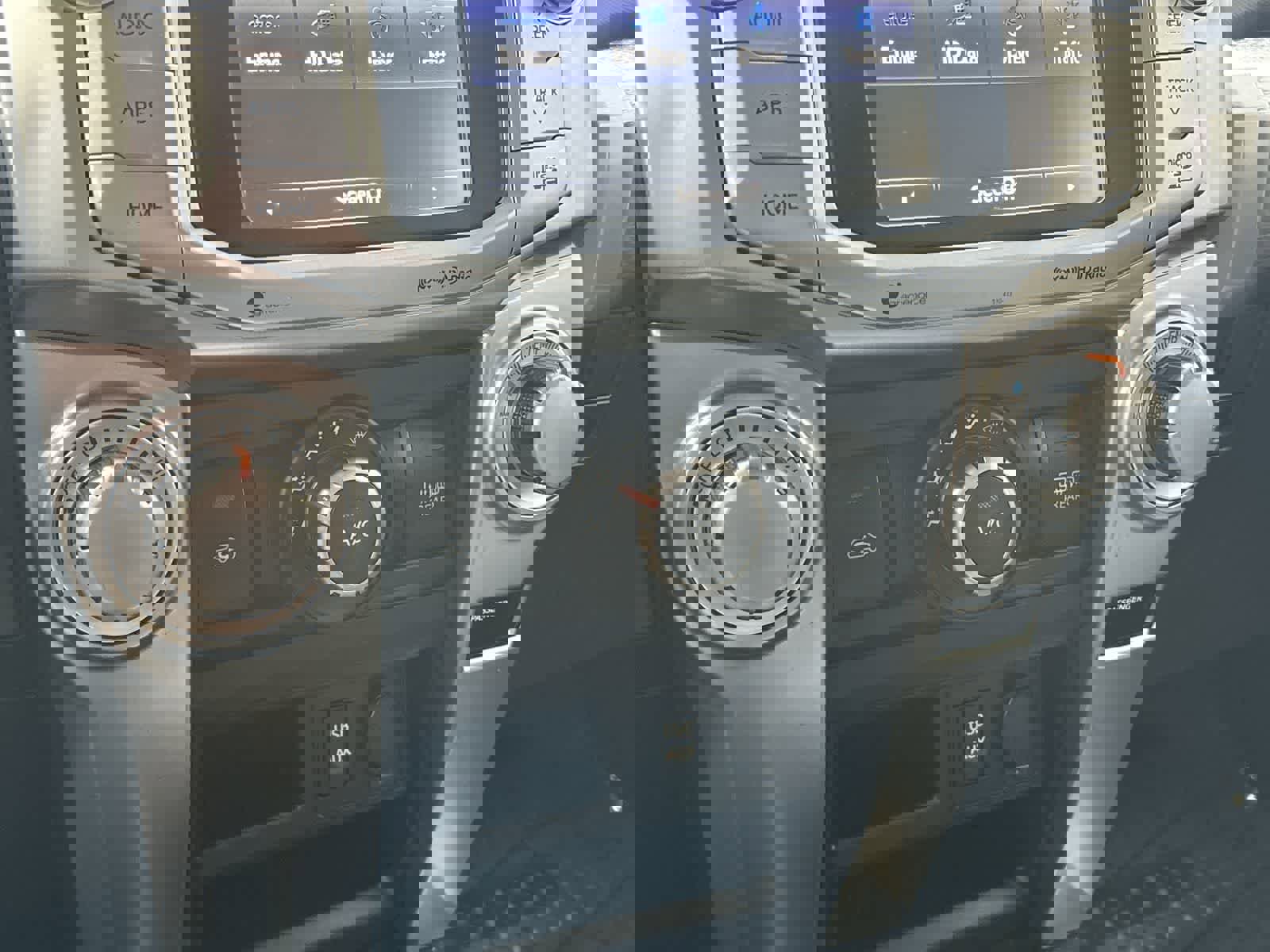 Used 2019 Toyota 4Runner SR5 Premium image 25