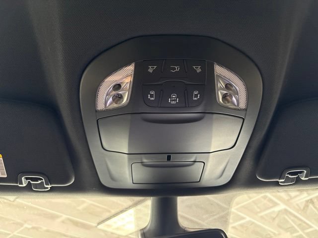 New 2027 Chrysler Pacifica Select AWD/4WD image 43