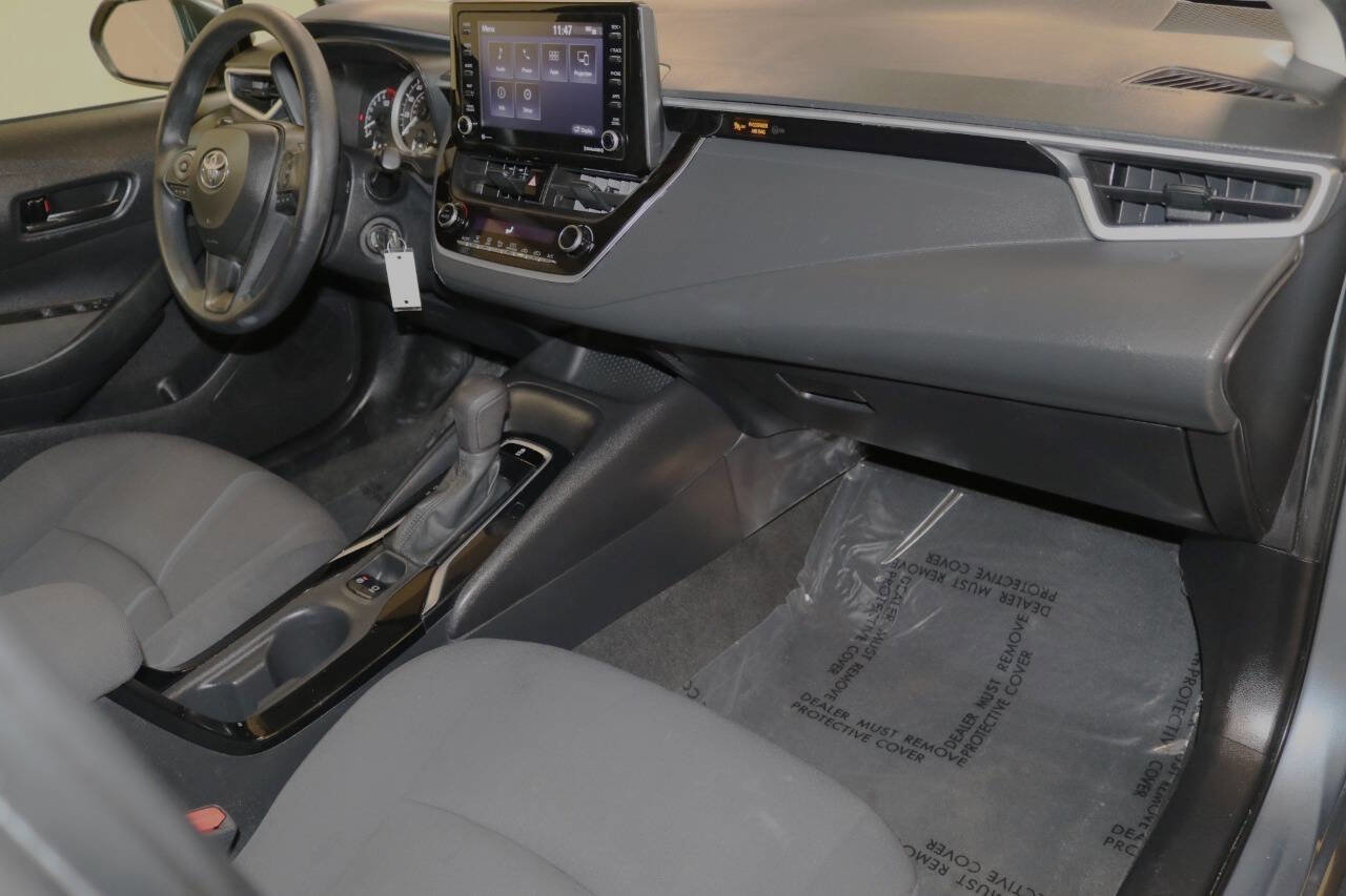 Used 2022 Toyota Corolla LE image 64