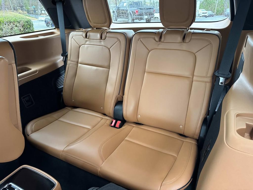 Used 2022 Lincoln Aviator Black Label w/ Dynamic Handling Package image 23