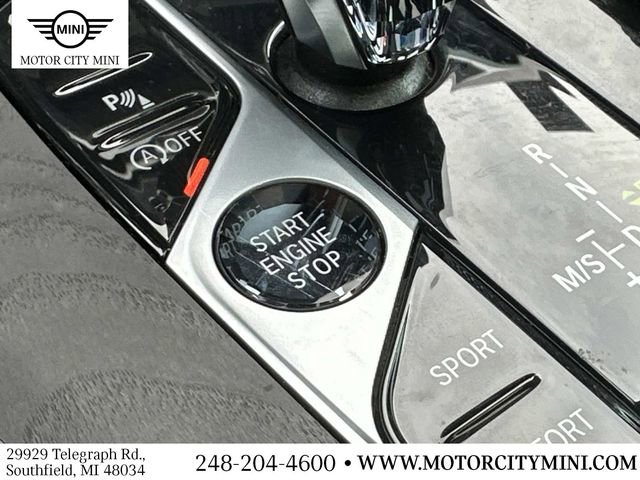 Used 2022 BMW X7 M50i w/ Executive Package image 32