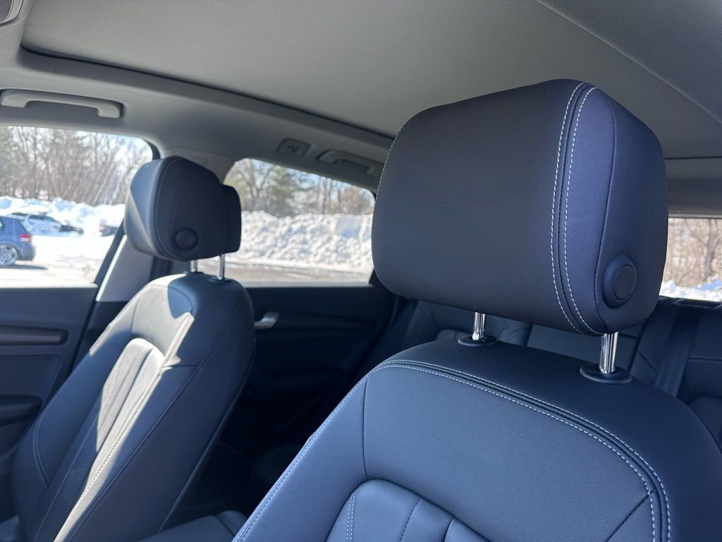 Used 2023 Audi Q5 2.0T Premium w/ Convenience Package image 15