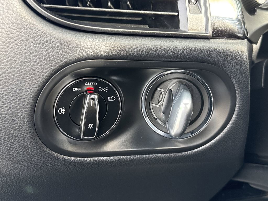 Used 2024 Porsche Macan Turbo image 38