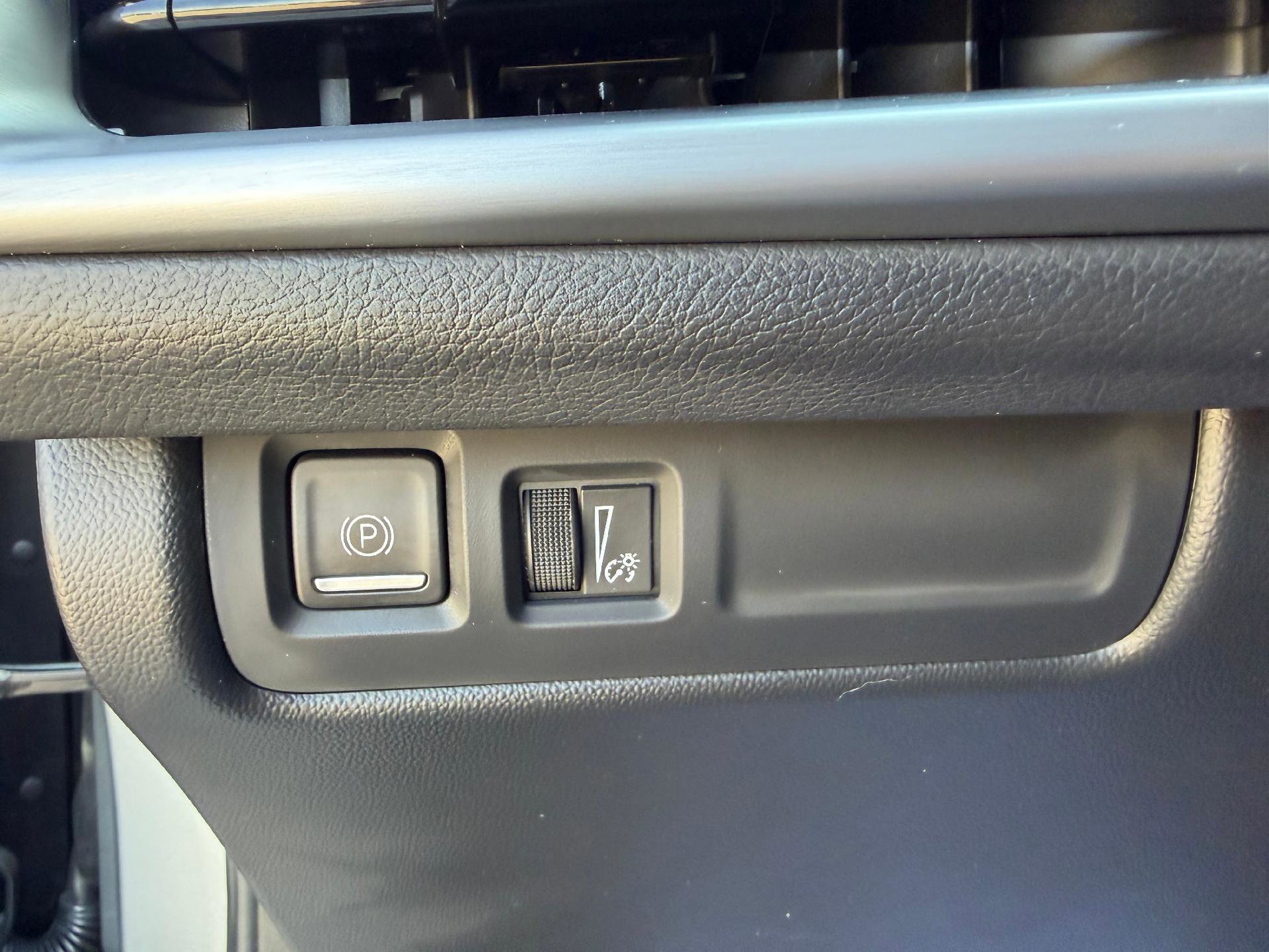 Certified 2025 Cadillac XT4 Premium Luxury w/ Cold Weather Package image 38