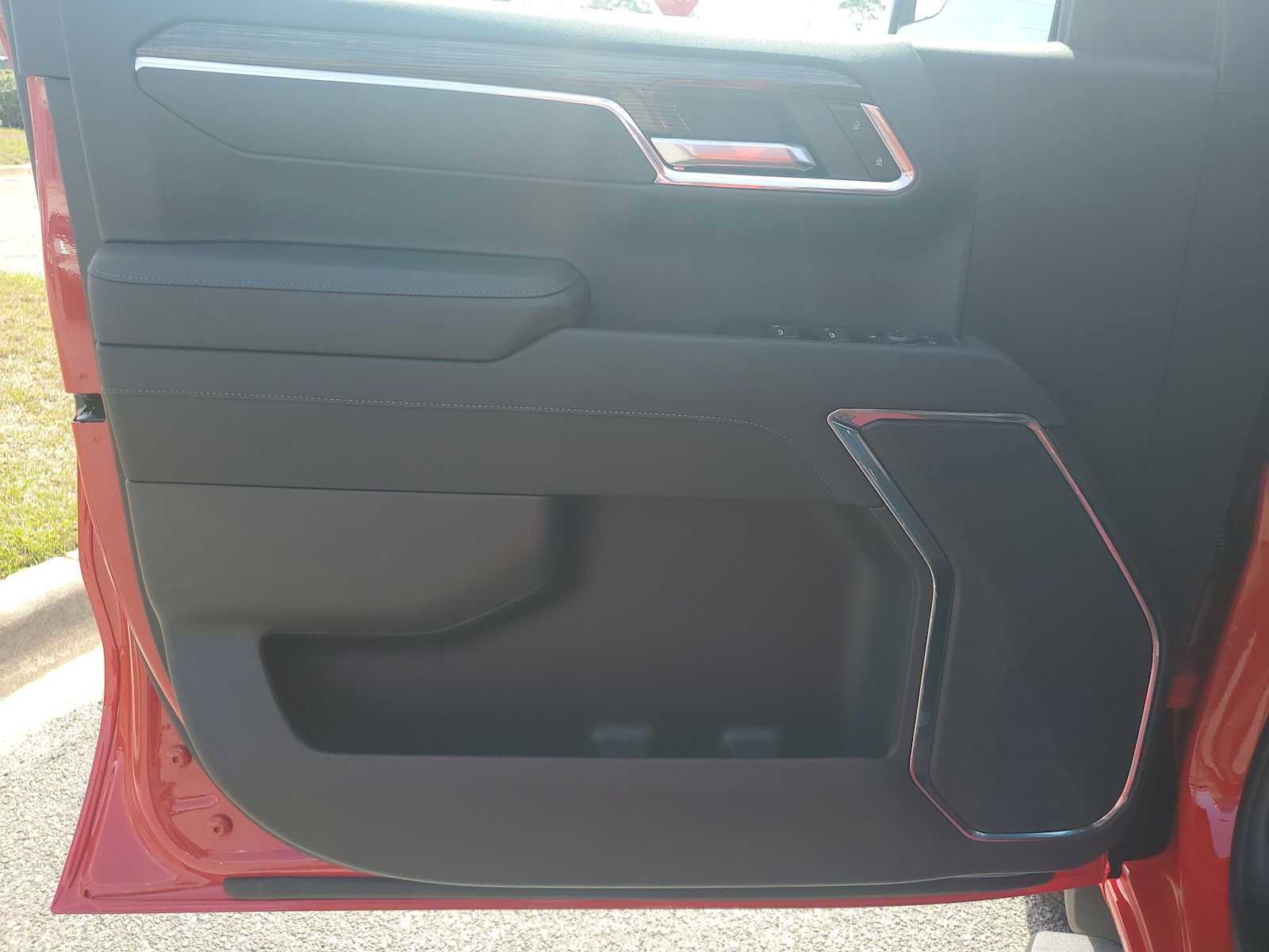 New 2026 GMC Sierra 1500 SLE w/ X31 Off-Road Package image 15