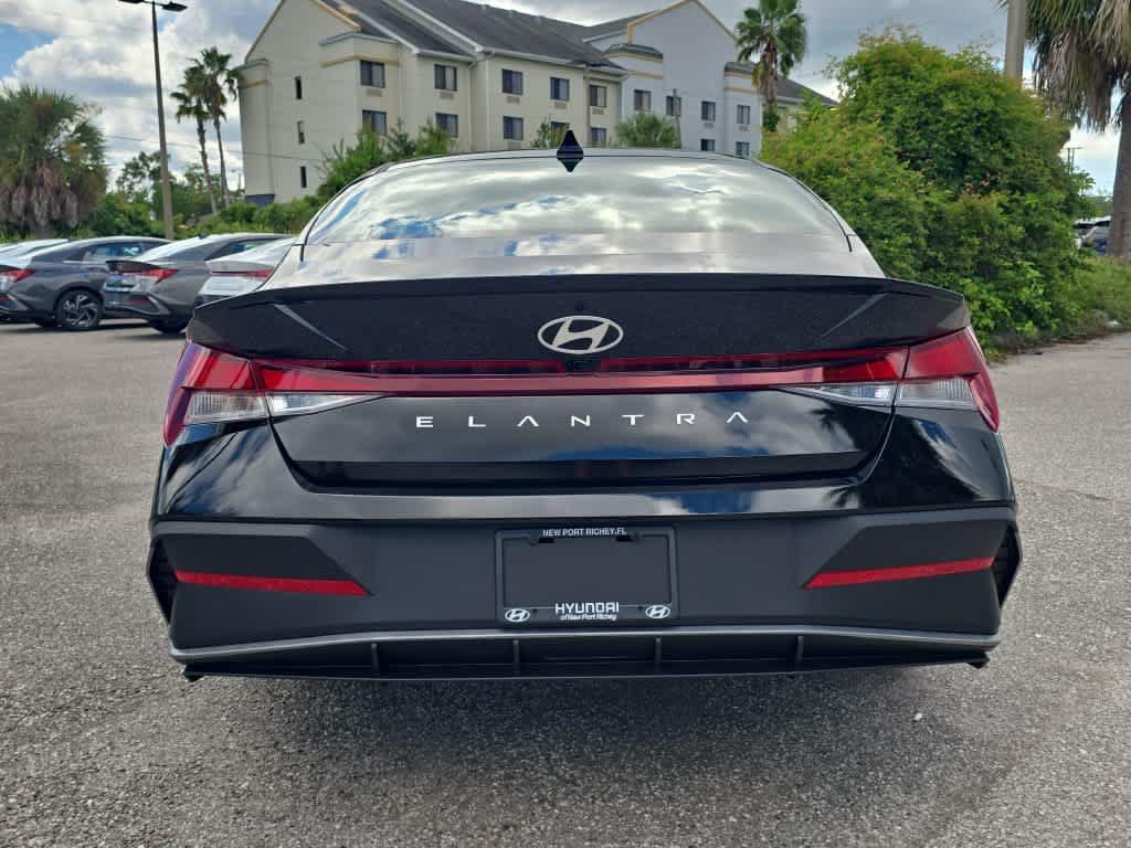 New 2026 Hyundai Elantra SEL Sport FWD image 6