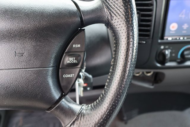 Used 2004 Ford F150 Lightning image 19