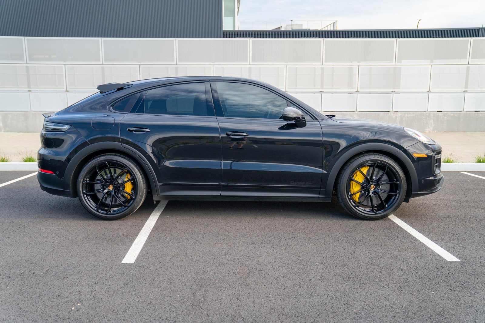 Certified 2022 Porsche Cayenne Turbo GT image 8