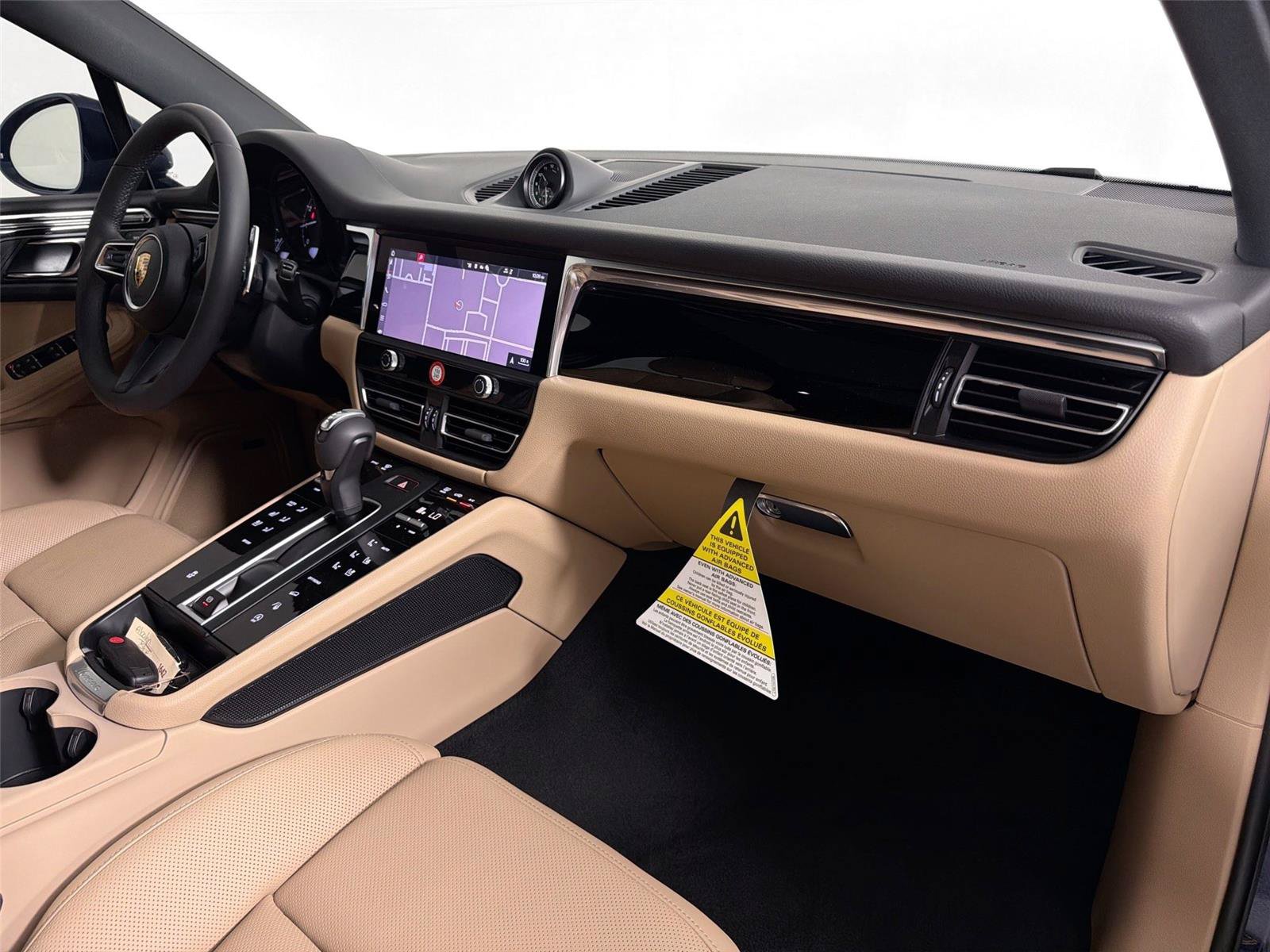 Certified 2026 Porsche Macan Turbo AWD/4WD image 29