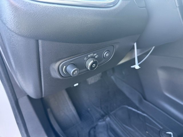 Used 2021 Chevrolet Equinox LT image 12