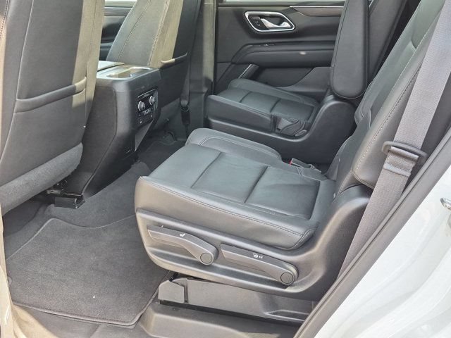 Used 2023 Chevrolet Tahoe Z71 w/ Luxury Package AWD/4WD image 17