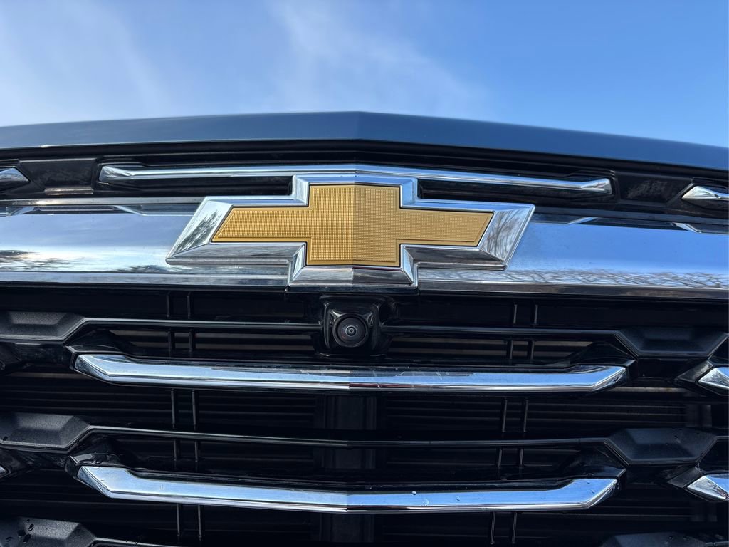 Used 2025 Chevrolet Equinox LT w/ Convenience Package II image 17