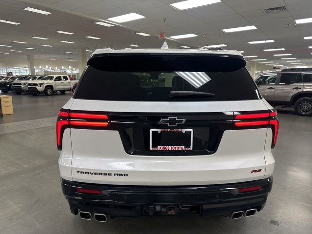 Used 2024 Chevrolet Traverse RS w/ LPO, Floor Liner Package AWD/4WD image 7