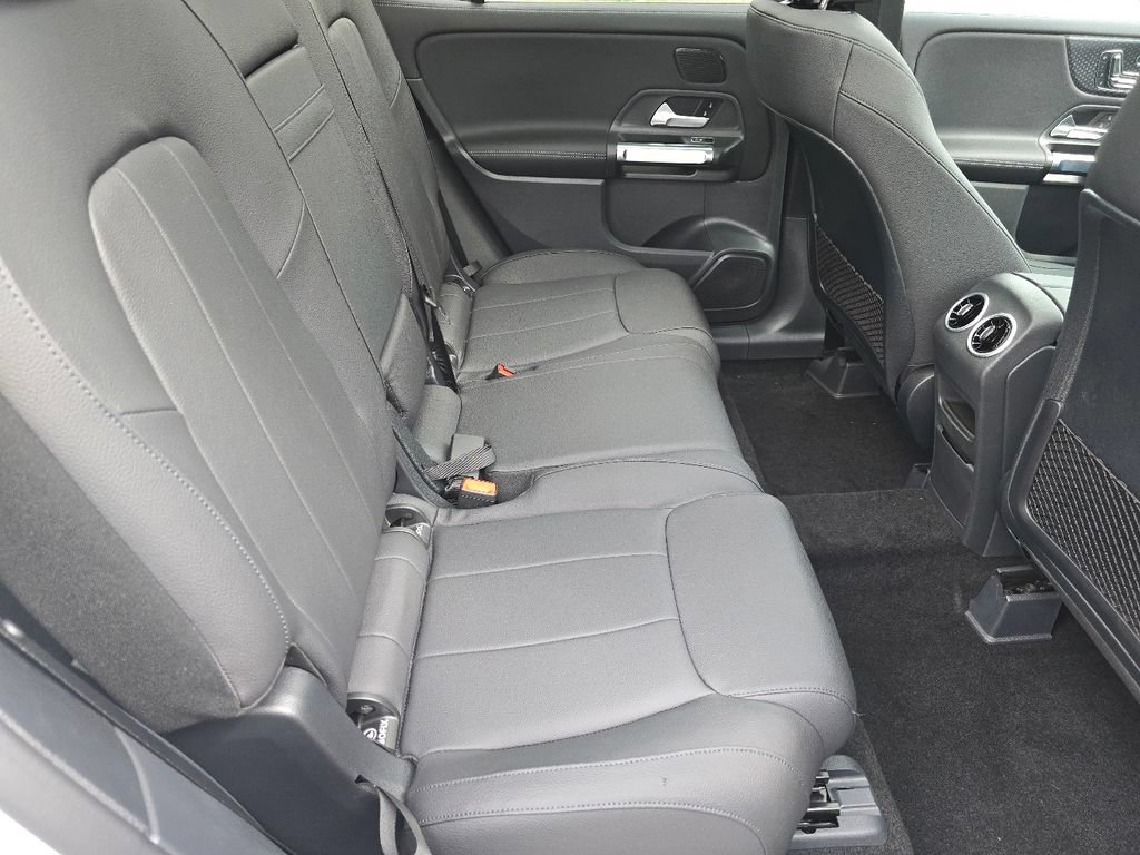 New 2026 Mercedes-Benz GLB 250 4MATIC image 18