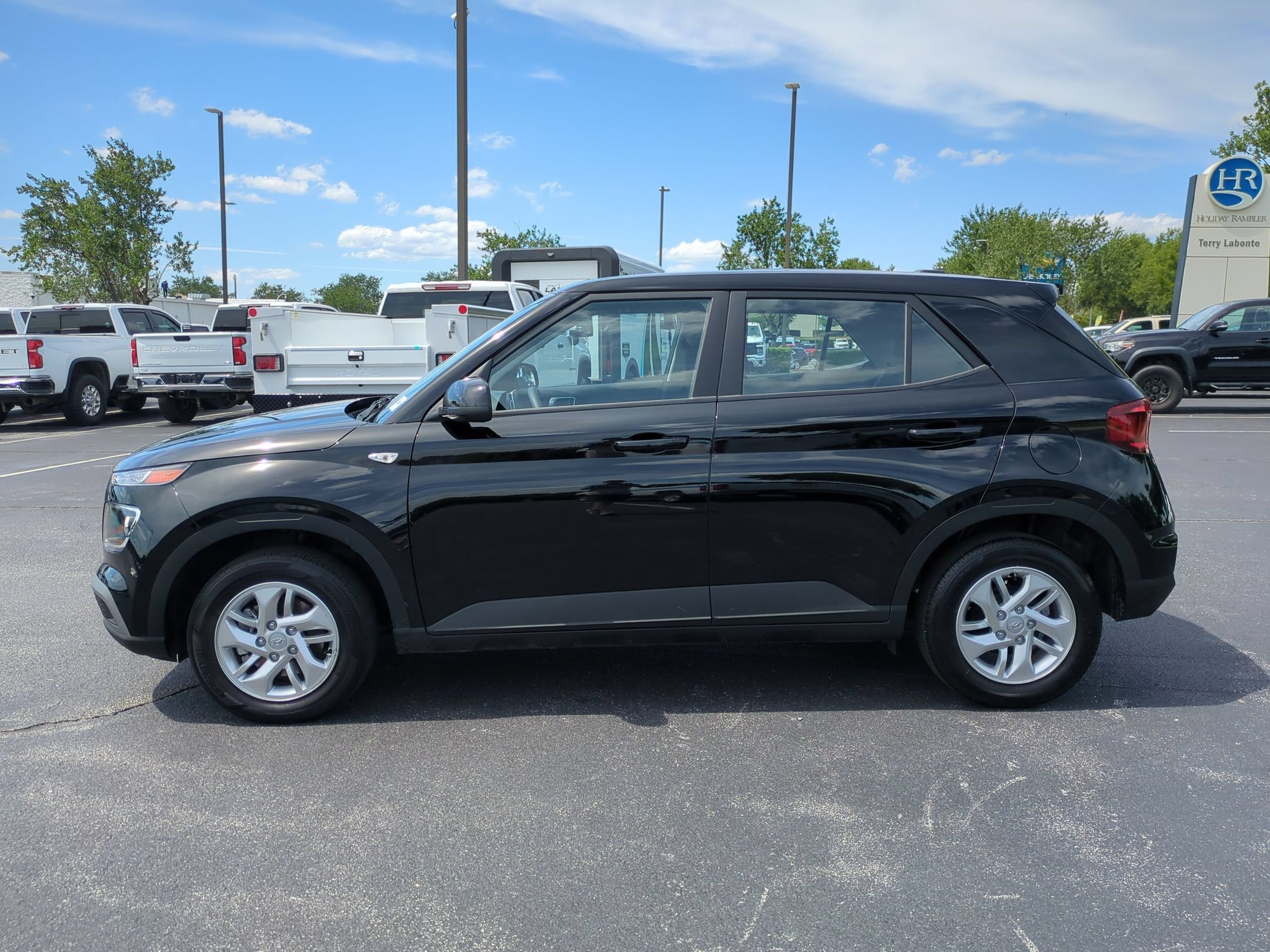 Used 2026 Hyundai Venue SE FWD image 7
