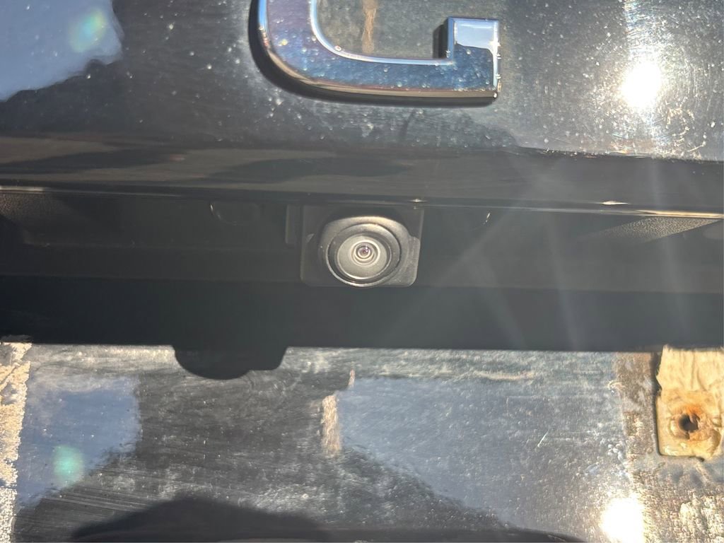 Used 2023 Nissan Rogue S image 15